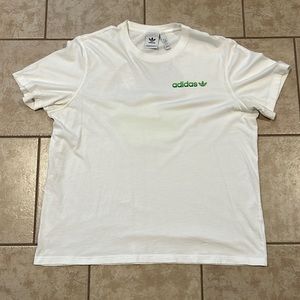 Men’s Excellent XL Adidas Originals short sleeve shirt